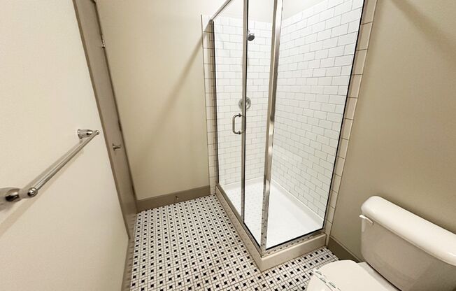 1 bed, 1 bath, 615 sqft, $1,595, Unit 3250-109