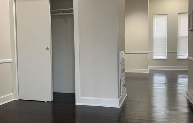 Castle Row Apartments/EM2 Investments LLC