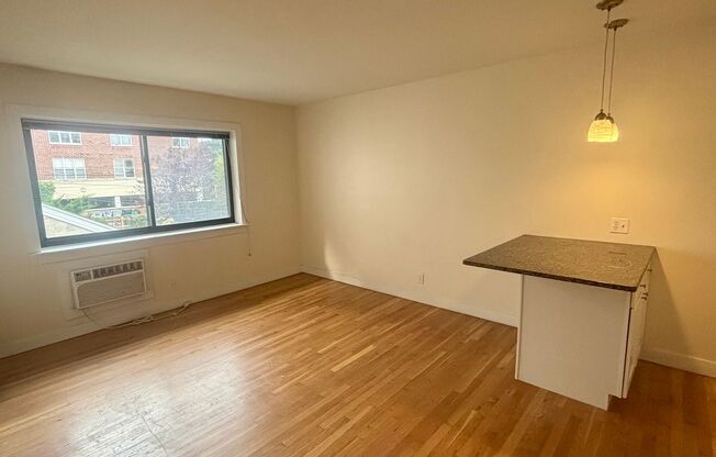 1639 Farwell