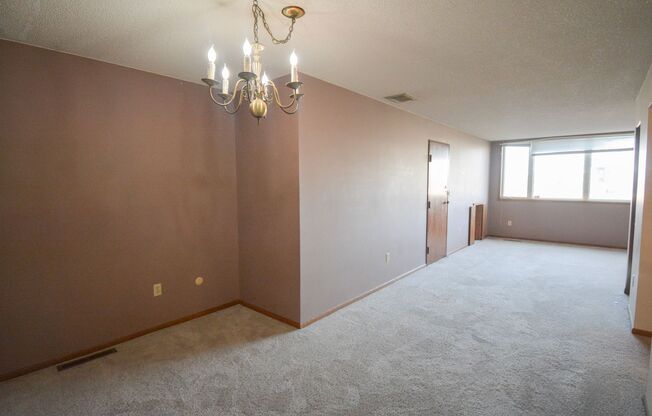 2 beds, 1 bath, $1,175, Unit #4