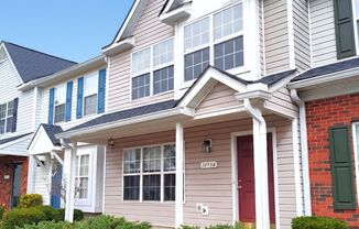 Pristine 2 Story townhome located in the Bennington Place Community!