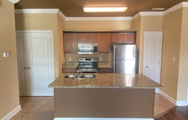 1 bed, 1 bath, 765 sqft, $825, Unit 186