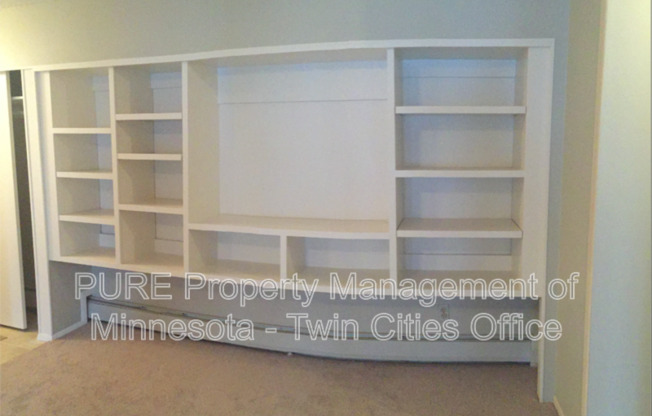 1311 W 82 ST