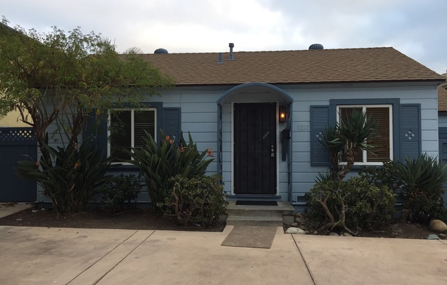 5 HORNBLEND ST