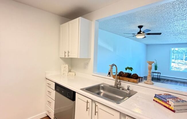 2 beds, 1.5 baths, 950 sqft, $2,275, Unit 237