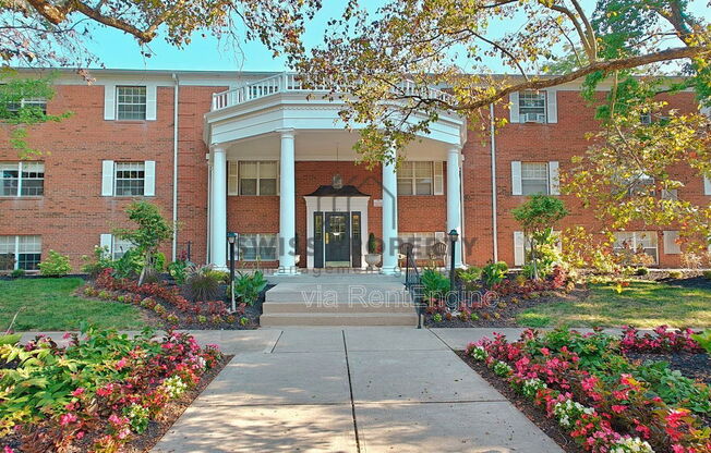 1 bed, 1 bath, 750 sqft, $1,100, Unit 205