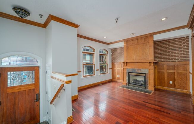 1011 S. Decker Avenue/4 Bedroom, 3.5 Bath Townhouse with Parking in Canton