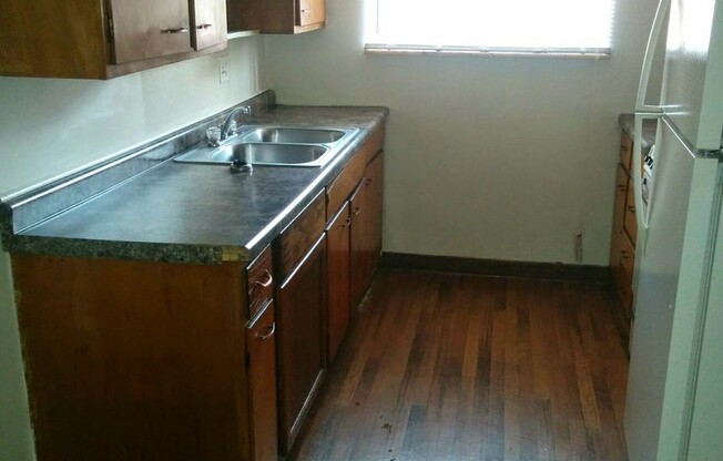 2 beds, 1 bath, 800 sqft, $899, Unit Apt. 08