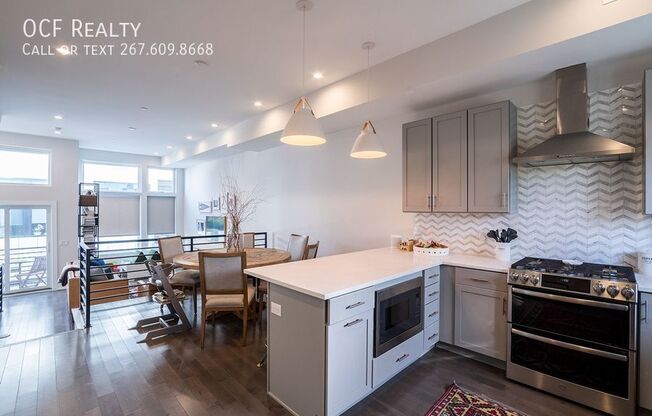 2536 GRADUATE SQ