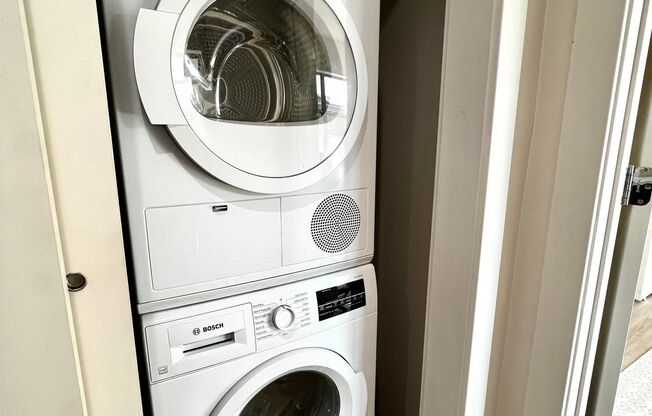 1 bed, 1 bath, 643 sqft, $1,375, Unit 17