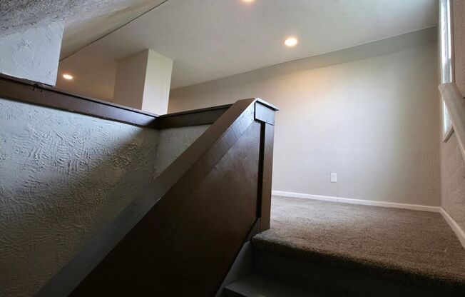 3 beds, 1 bath, $1,200, Unit #2