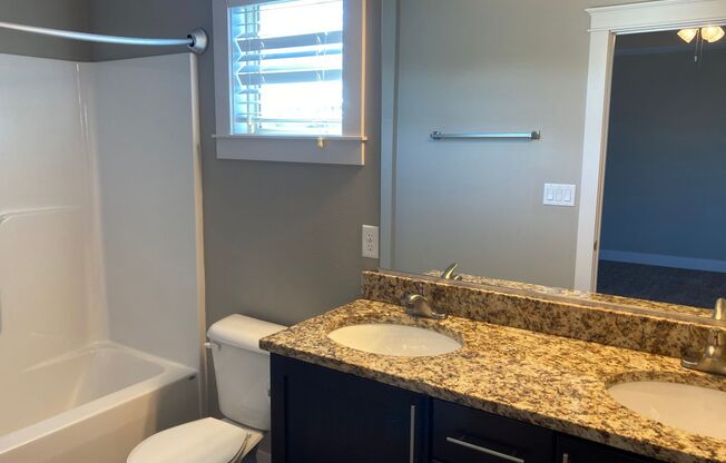 Beautiful 4 Bedroom/ 2.5 Bath in Grimes!