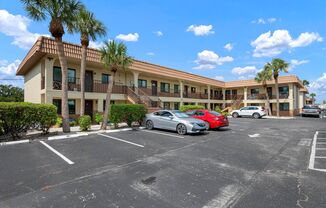 GORGEOUS FULLY RENOVATED 2ND FLOOR 2 BEDROOM 1 BATHROOM CONDO LOCATED JUST 5 MINUTES FROM VENICE BEACH!