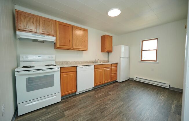 Come Check Out These Newly Renovated 1 Bedroom Apartments Only $795 A Month!