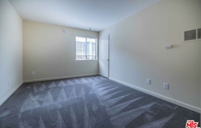 1 bed, 1 bath, 750 sqft, $1,900, Unit 103