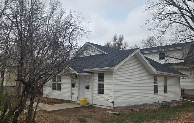 1201 16th Ave (DUPLEX)