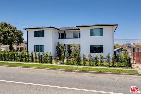 2845 S REDONDO BLVD