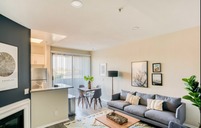 1 bed, 1 bath, 800 sqft, $2,298, Unit 206
