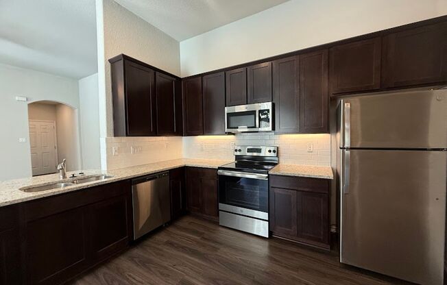 Great Duplex, no carpet, move-in ready