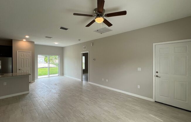 Stunning BRAND NEW 3 Bedroom and 2 Bath in Palm Bay!