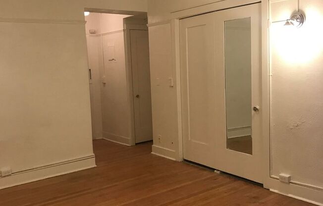 Studio, 1 bath, 378 sqft, $1,475, Unit 607