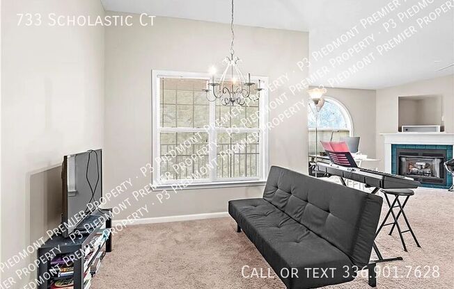 733 SCHOLASTIC CT