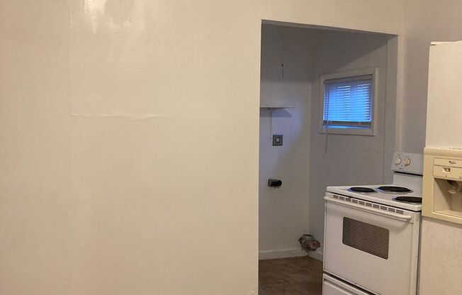 2 beds, 1 bath, $750