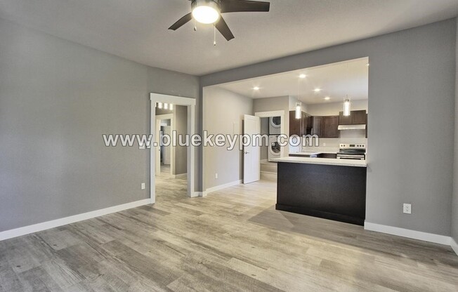 UNIQUE  Laurelhurst Unit with 3 Beds, 2 Baths