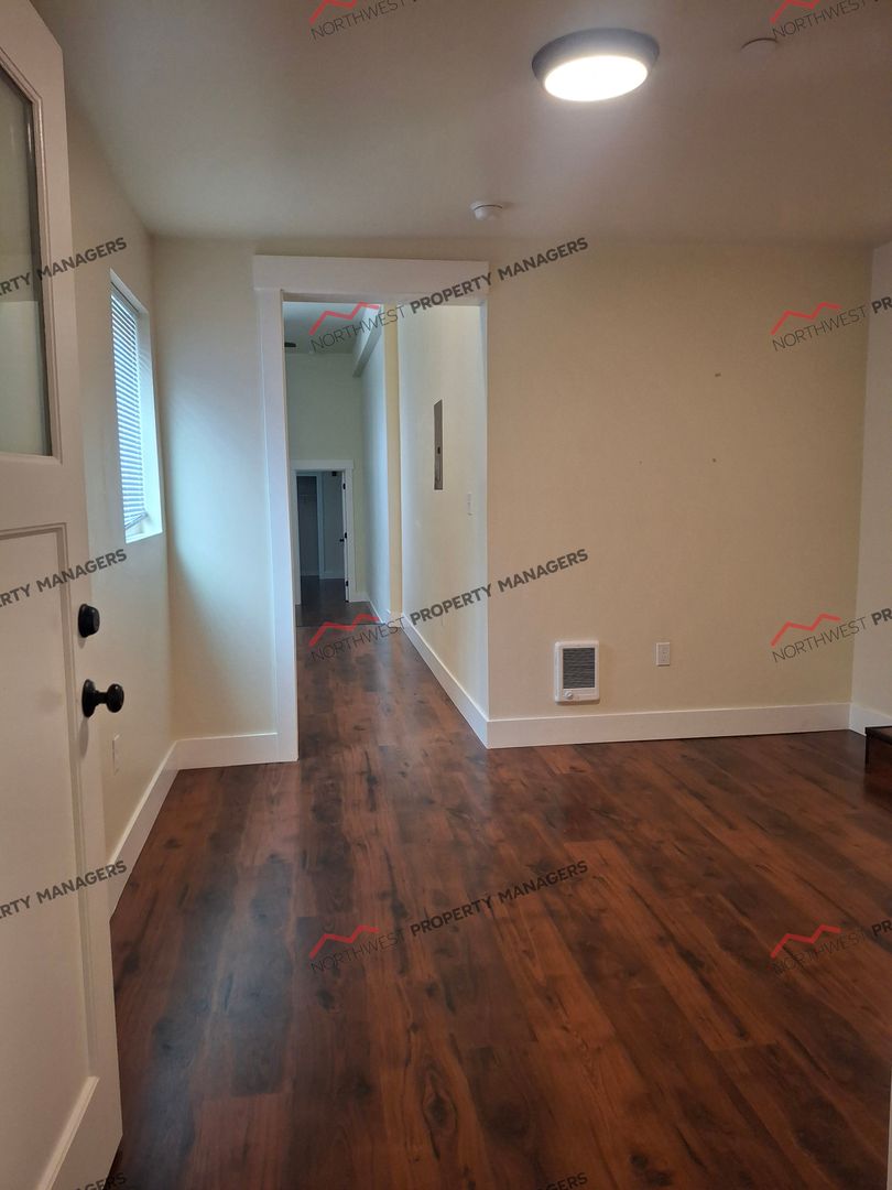 R313A - Cascade School Apts.