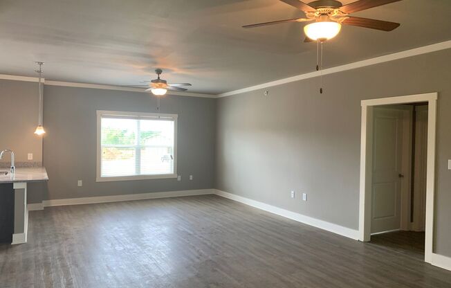 1 bed, 1 bath, 1,140 sqft, $1,310, Unit J201