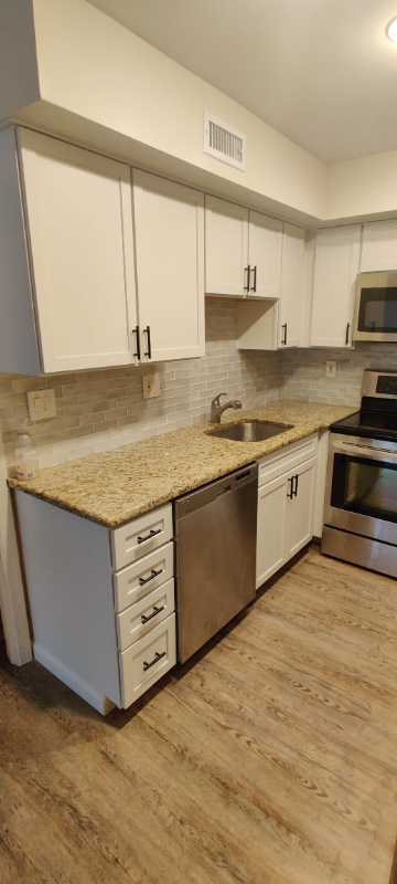 144 WOODGATE LN