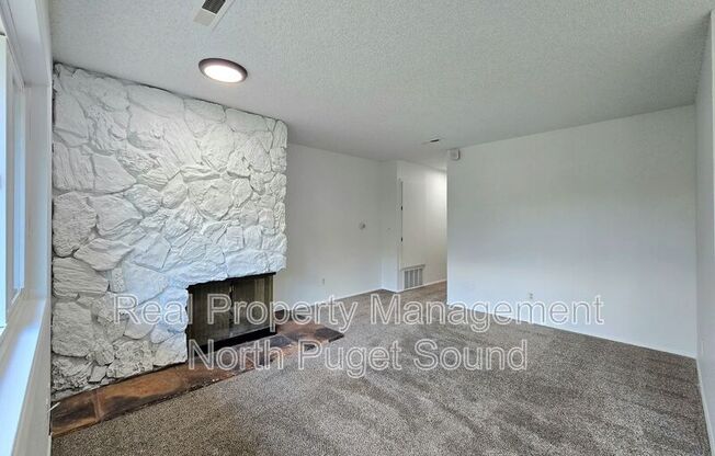 9517 NE 180 ST