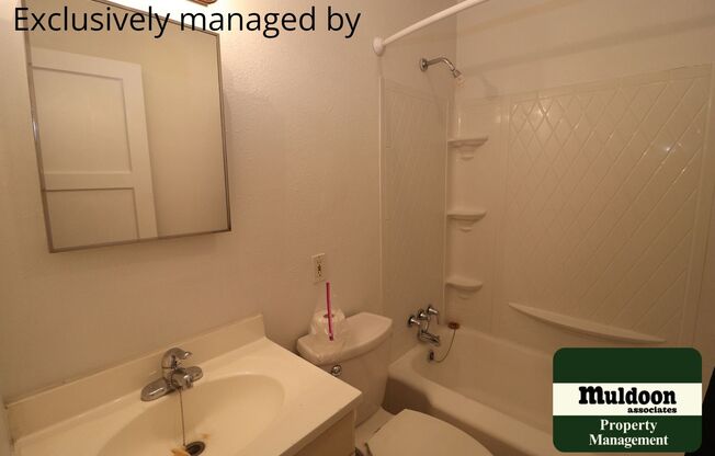 Really Cute Northside Pet Friendly Home with 2 Car garage!