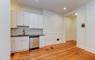 Studio, 1 bath, 300 sqft, $1,800, Unit 1620 Walnut St Unit #2