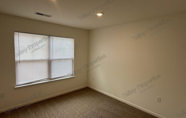 2 beds, 1.5 baths, 960 sqft, $1,249, Unit M