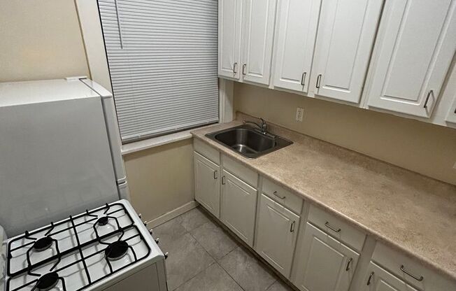 Studio, 1 bath, $1,395, Unit 03