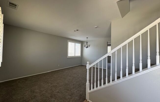 4 Bedroom with NEW Carpet & Paint
