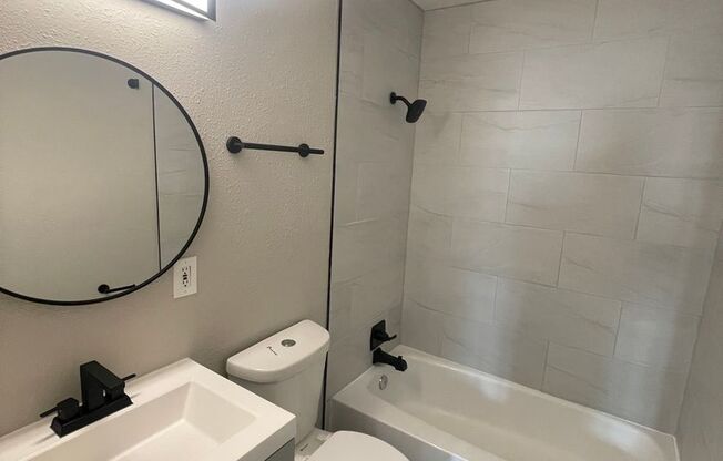 2 beds, 1 bath, $1,095, Unit Apt. 218