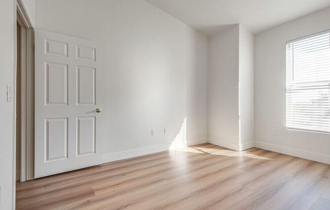 2 beds, 2 baths, $1,475, Unit # 2174