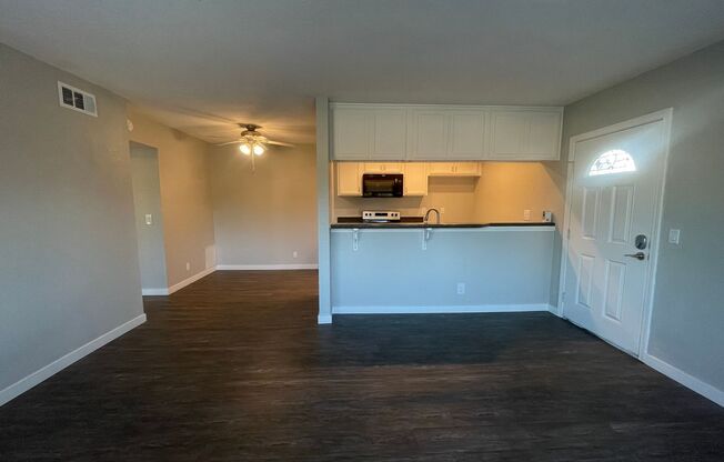 2 beds, 2 baths, 850 sqft, $2,845, Unit 819-24