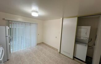 2 beds, 1 bath, 950 sqft, $2,100, Unit 2303