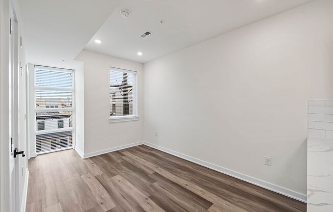 1 bed, 1 bath, 524 sqft, $1,350, Unit 301