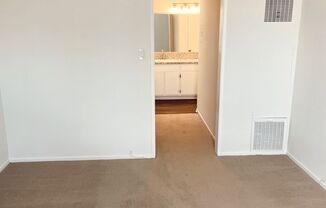 1 bed, 1 bath, 650 sqft, $2,295