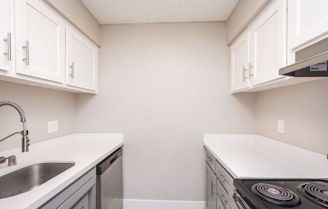 2 beds, 1 bath, 760 sqft, $1,825