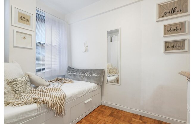 135 E 54 ST
