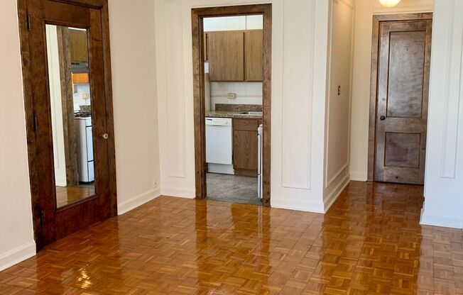 Studio, 1 bath, 300 sqft, $1,585, Unit 530-501