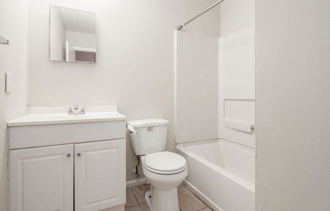 3 bdrm, 2.5 bath in Stonecrest