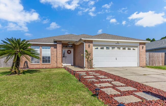 BEAUTIFUL 3 bedroom in Gulf Breeze!!!