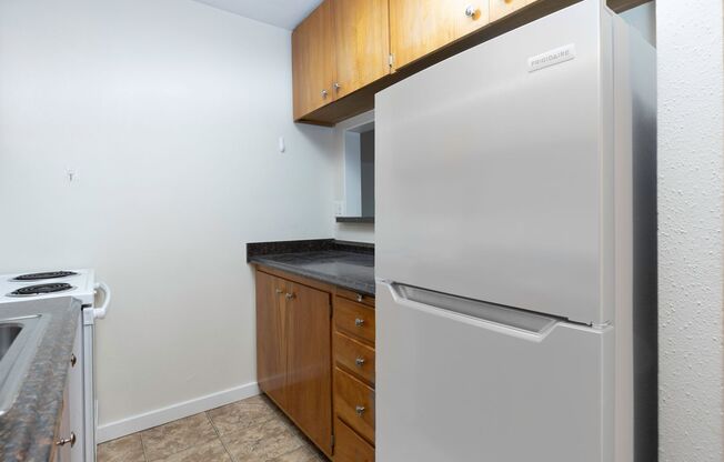 Studio, 1 bath, 384 sqft, $1,445, Unit 403