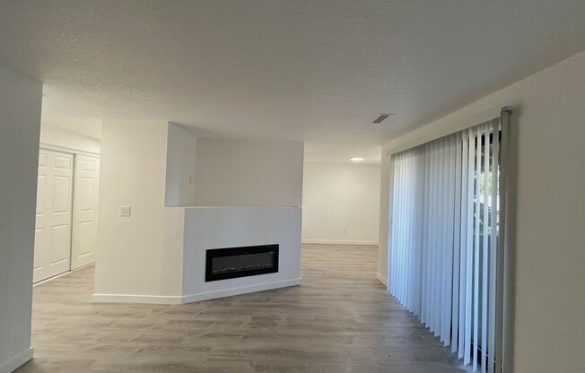 2 beds, 2 baths, 940 sqft, $1,515, Unit 18-34
